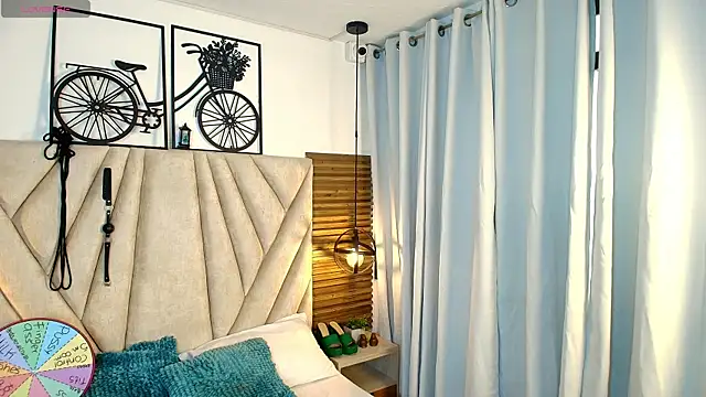 KimberlyFox t online show from April 2026 12:33:01 PM