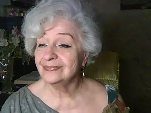 Snapshot of ValeriaKroww chatting on May 2026 04:13:02 PM ValeriaKroww online show from May 2026 04:13:02 PM