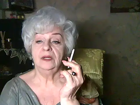 Snapshot of ValeriaKroww chatting on May 2026 05:43:02 PM ValeriaKroww online show from May 2026 05:43:02 PM