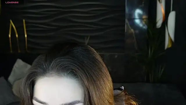 melanie neal online show from November 2025 09:04:01 PM