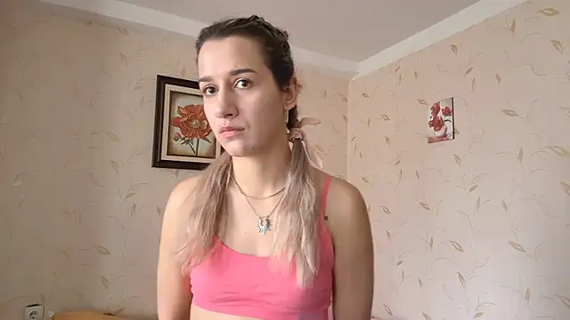 Auroragin online show from November 2025 09:08:02 AM