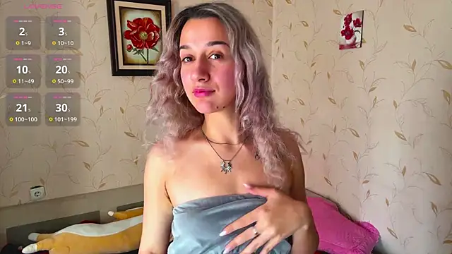 Auroragin online show from November 2025 09:20:02 AM