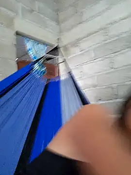 lapicarona18 online show from November 2025 01:43:01 PM