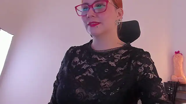 Snapshot of MistressErza chatting on July 2026 07:27:01 PM MistressErza online show from July 2026 07:27:01 PM
