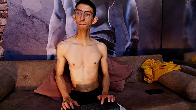 ZyroNight online show from November 2025 05:13:01 PM