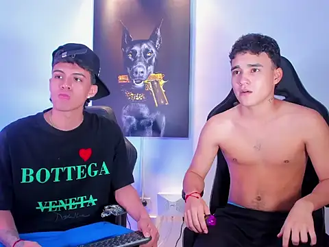 Snapshot of stiven_24cm chatting on November 2025 02:32:01 AM stiven 24cm online show from November 2025 02:32:01 AM