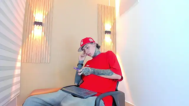 DANTE ARMSTRONG online show from December 2025 03:49:02 AM