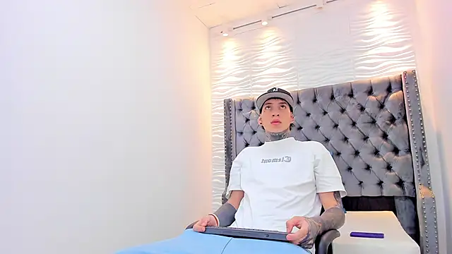 DANTE ARMSTRONG online show from January 2026 03:53:02 AM