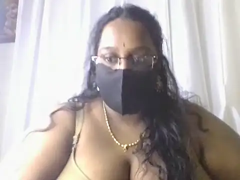 Snapshot of hootypriya chatting on June 2026 07:36:02 PM hootypriya online show from June 2026 07:36:02 PM