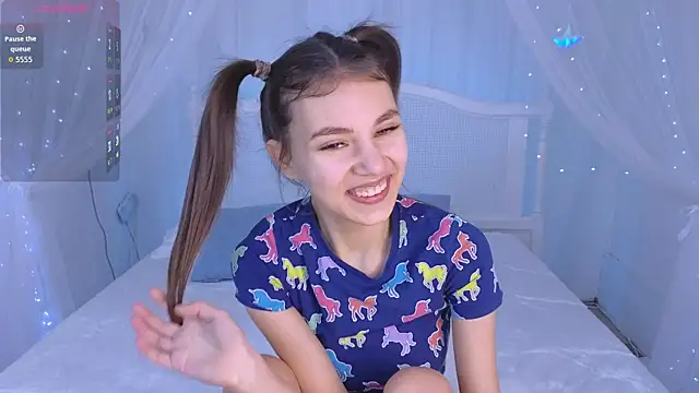 Little  Lunaa online show from April 2026 09:57:01 AM