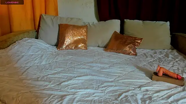 Eva purrr  online show from April 2026 08:37:01 AM