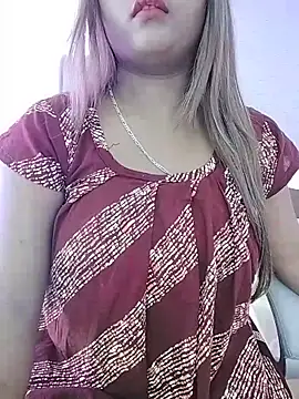 Snapshot of LoveLy-Soneya chatting on June 2026 04:19:02 PM LoveLy-Soneya online show from June 2026 04:19:02 PM