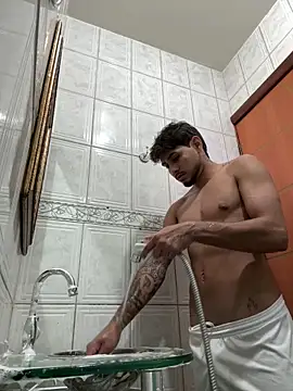 guipariss online show from April 2026 05:15:02 PM