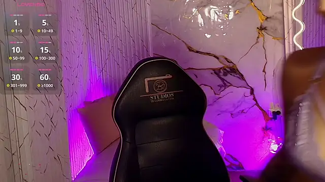 PEACHY TAY online show from February 2026 12:00:01 PM