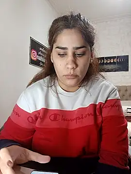 Snapshot of nahiarabiel33 chatting on June 2026 04:18:01 PM nahiarabiel33 online show from June 2026 04:18:01 PM