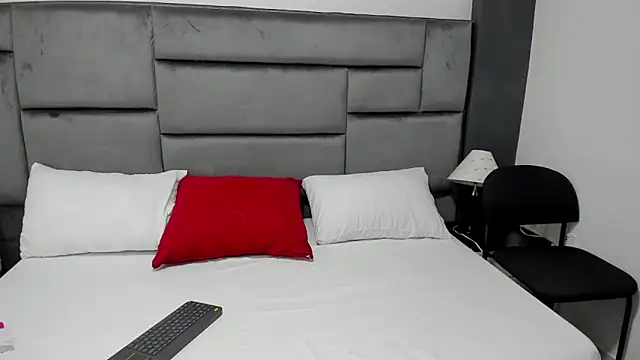 CatleyaSmith online show from January 2026 12:21:02 PM