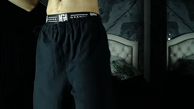 Bry Dalton online show from November 2025 04:12:01 AM