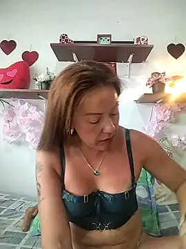 salomehill1 online show from April 2026 07:15:02 PM