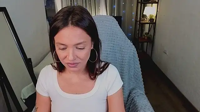 Snapshot of Naila_Whisper chatting on December 2025 11:13:02 PM Naila Whisper online show from December 2025 11:13:02 PM