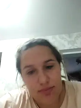 Laryssa2005 online show from November 2025 11:54:01 AM