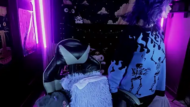 ravencollen online show from April 2026 07:53:01 PM