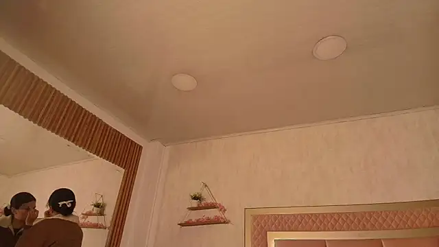 Snapshot of Madhison_5 chatting on May 2026 12:46:02 PM Madhison 5 online show from May 2026 12:46:02 PM