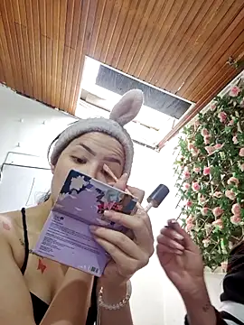 Celeste Moretti online show from December 2025 01:16:02 PM