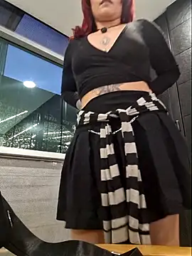 Eveelyn25xx online show from November 2025 10:41:02 PM