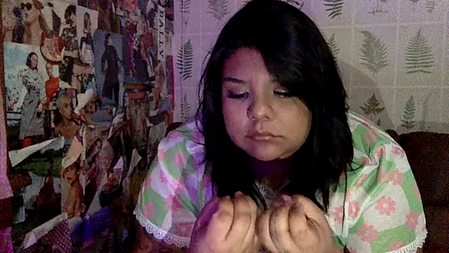 annoyedputa online show from November 2025 04:56:02 AM