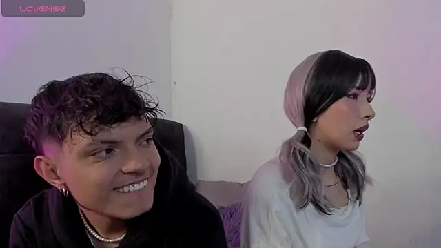 Snapshot of MidNightTouch-21 chatting on February 2026 04:10:01 AM MidNightTouch-21 online show from February 2026 04:10:01 AM