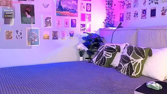 Snapshot of CindyMoriLove chatting on May 2026 05:46:02 AM CindyMoriLove online show from May 2026 05:46:02 AM