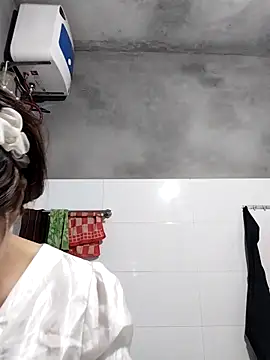 Qoine392 online show from January 2026 09:51:02 PM