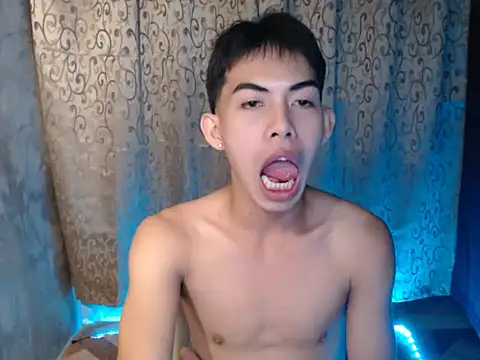 Urhotsilverboy online show from November 2025 03:17:01 AM