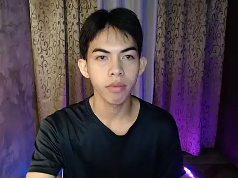 Urhotsilverboy online show from December 2025 03:56:02 AM