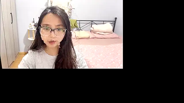 Snapshot of Hmm_0303 chatting on March 2026 03:27:01 PM Hmm 0303 online show from March 2026 03:27:01 PM