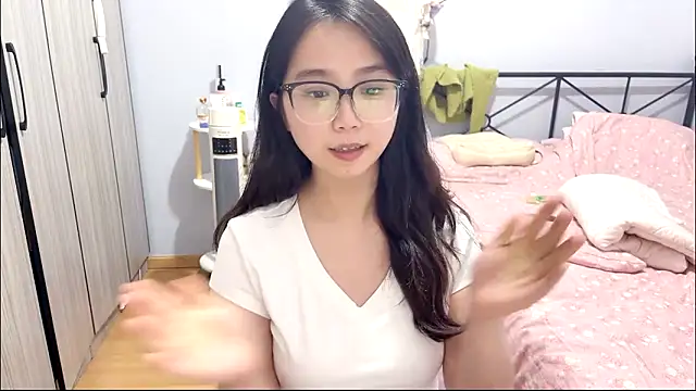 Snapshot of Hmm_0303 chatting on March 2026 03:39:01 PM Hmm 0303 online show from March 2026 03:39:01 PM