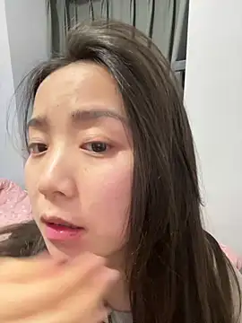 Snapshot of Hmm_0303 chatting on March 2026 04:28:02 PM Hmm 0303 online show from March 2026 04:28:02 PM