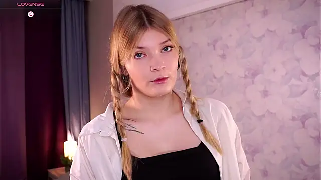 UteMessineo online show from November 2025 06:25:02 AM