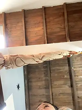 teencutee online show from December 2025 05:00:01 PM