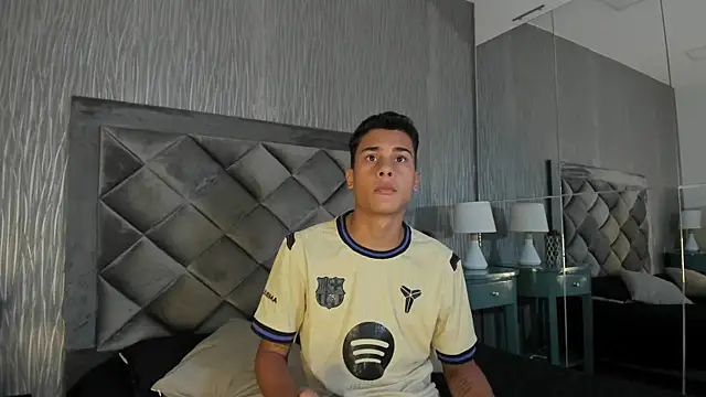 Dominic Burk online show from November 2025 07:15:01 PM