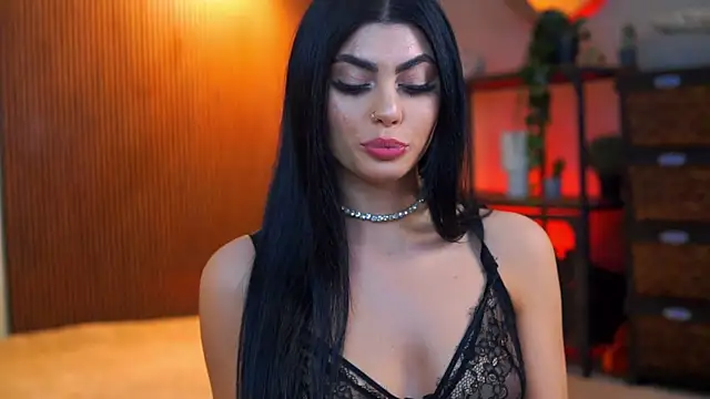 RavennaDArcy online show from December 2025 07:09:01 PM