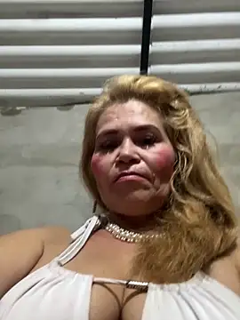 Snapshot of dirty_mother3 chatting on December 2025 03:23:01 AM dirty mother3 online show from December 2025 03:23:01 AM