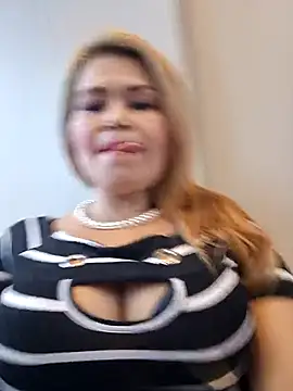 Snapshot of dirty_mother3 chatting on January 2026 10:37:02 PM dirty mother3 online show from January 2026 10:37:02 PM