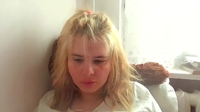 HornyElena online show from April 2026 10:32:01 AM