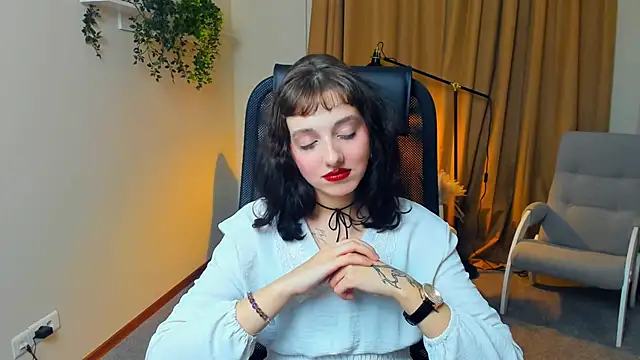 JannLedain online show from November 2025 12:28:01 PM