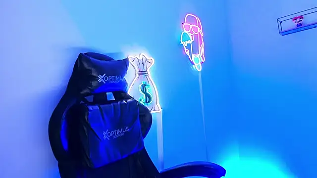 Snapshot of Quetzal_coatl_ chatting on April 2026 11:16:01 PM Quetzal coatl online show from April 2026 11:16:01 PM