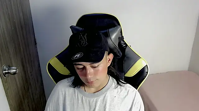 Tatann 18 online show from November 2025 06:29:01 PM