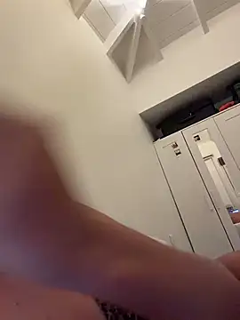 lounaaxangel online show from April 2026 05:07:01 PM