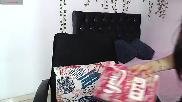 Snapshot of Gaby_Jhonson chatting on November 2025 05:56:02 PM Gaby Jhonson online show from November 2025 05:56:02 PM