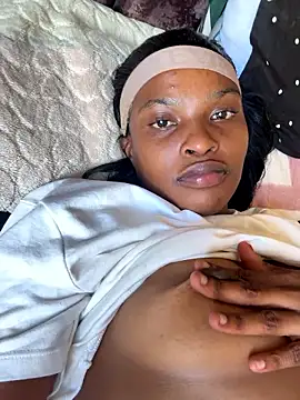 NiaLong21  online show from January 2026 12:29:01 PM